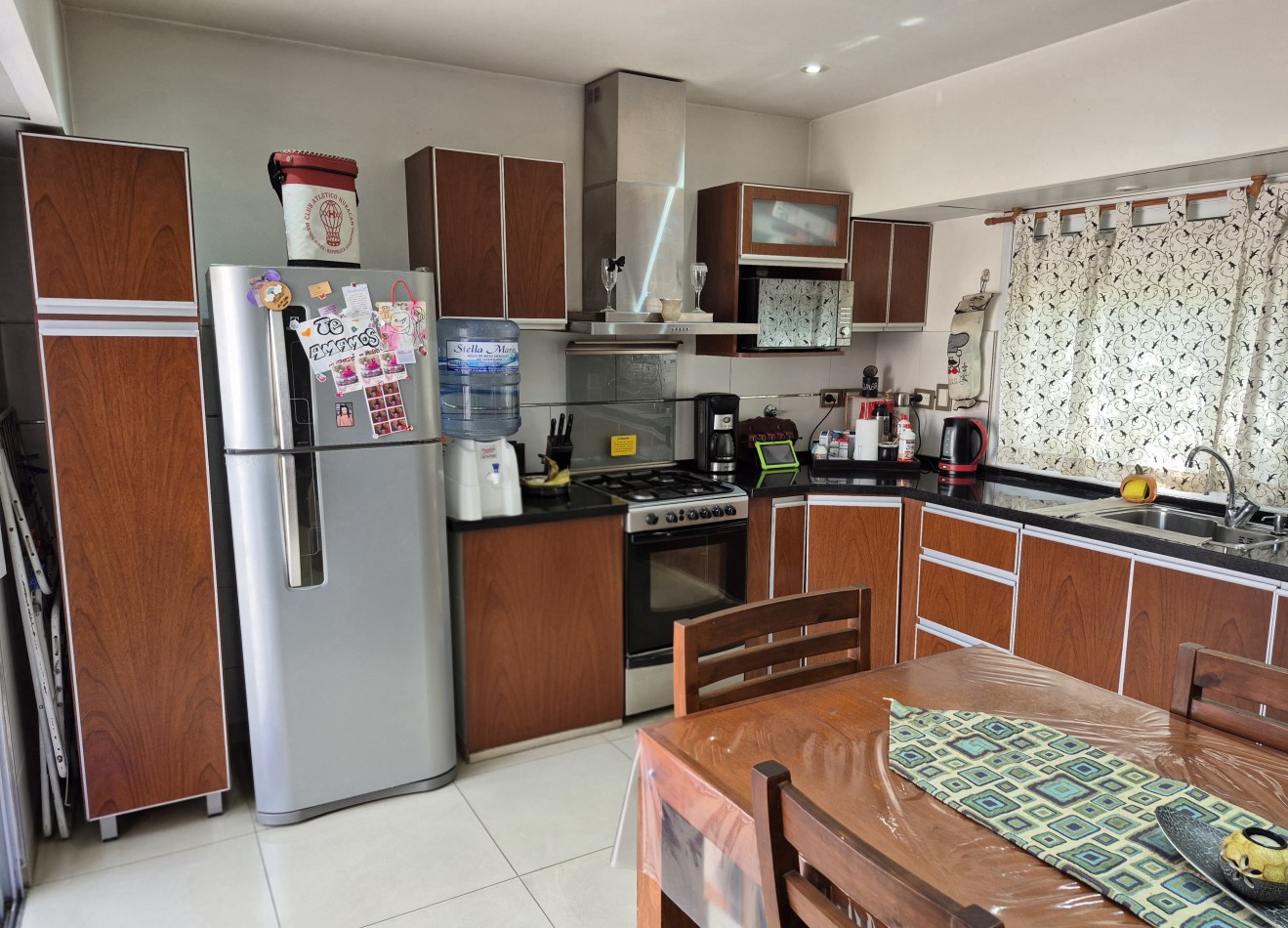 VENTA - CASA 6 ambientes con entrada individual