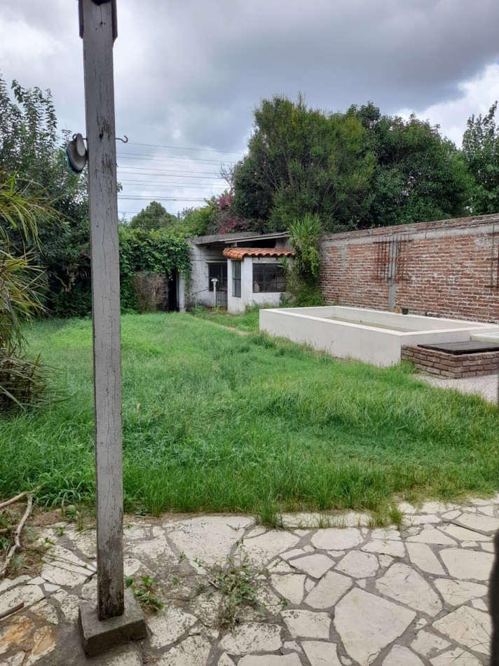 ALQUILER - CASA EXCELENTE UBICACION