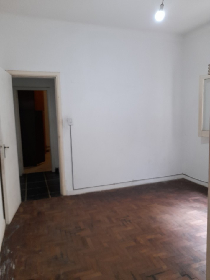 ALQUILER - CASA EXCELENTE UBICACION