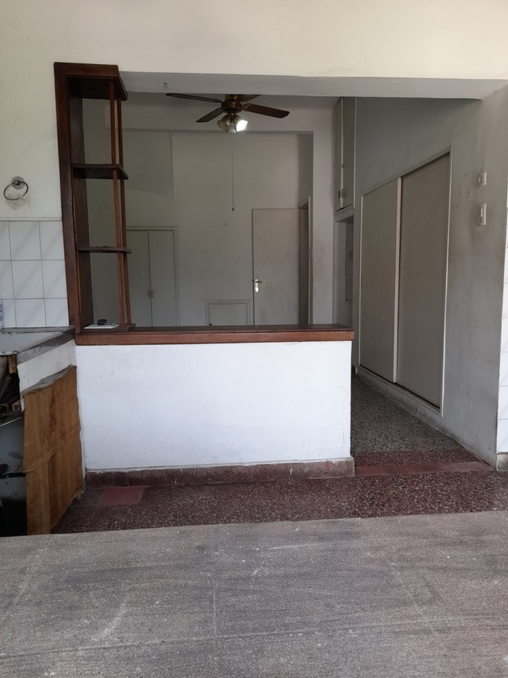 ALQUILER - CASA EXCELENTE UBICACION