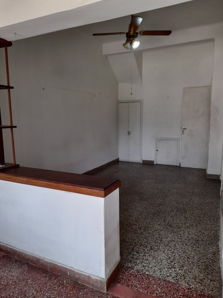 ALQUILER - CASA EXCELENTE UBICACION