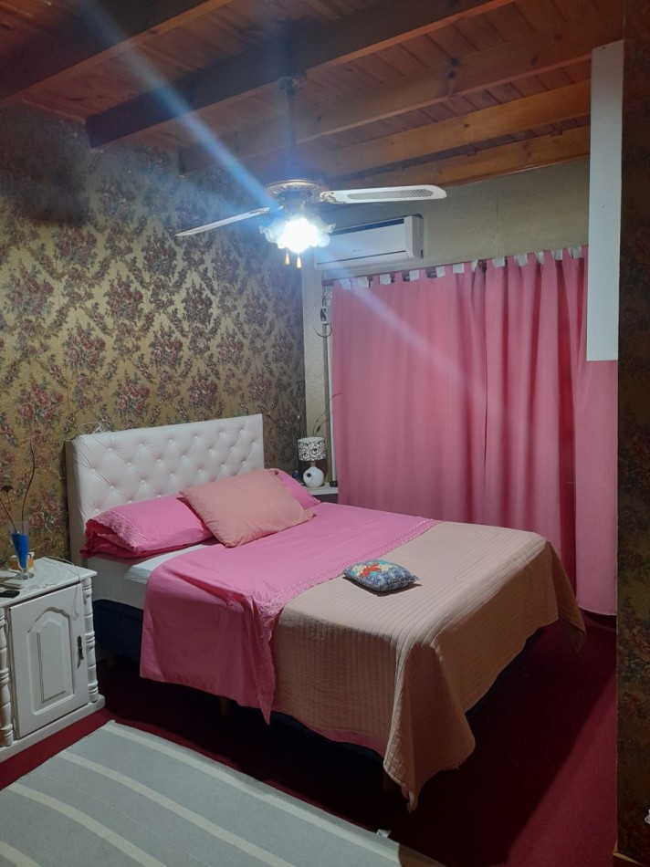 VENTA / PERMUTA - CHALET 7 AMBIENTES