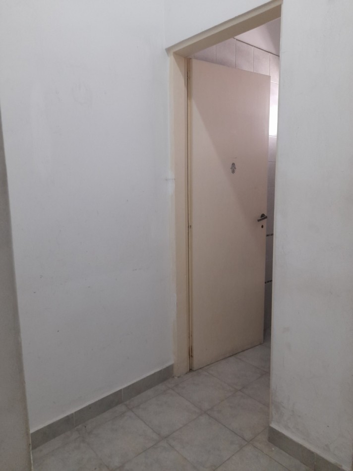 ALQUILER - Local sobre Laprida