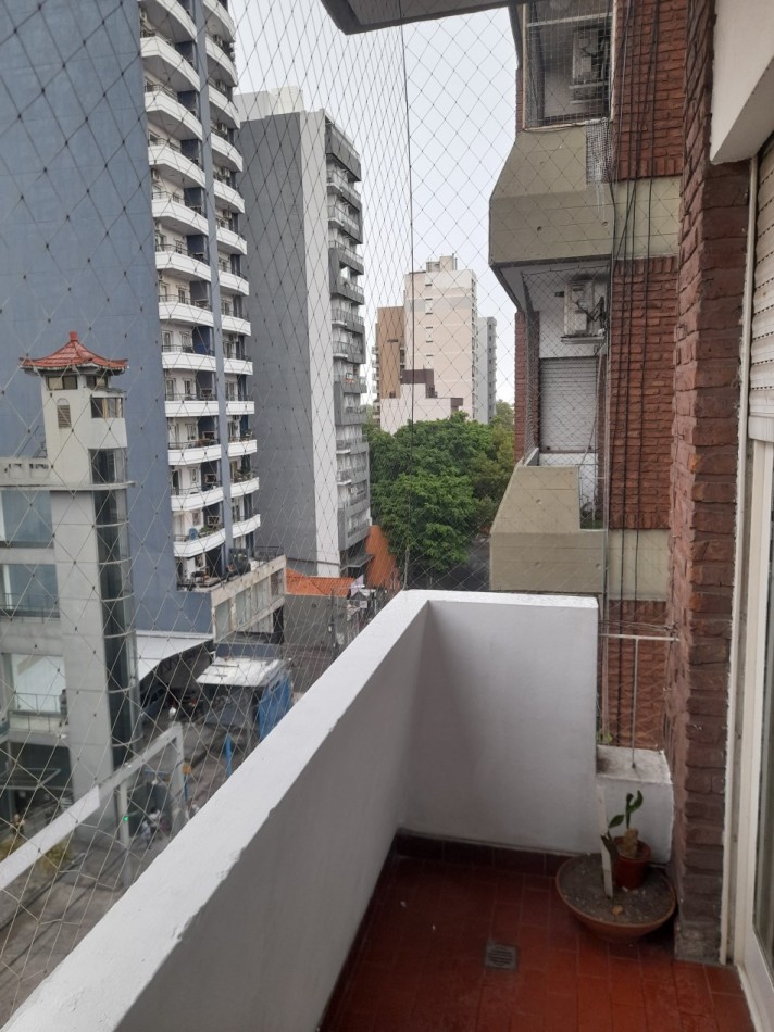 ALQUILER - Departamento 3 AMBIENTES centrico 