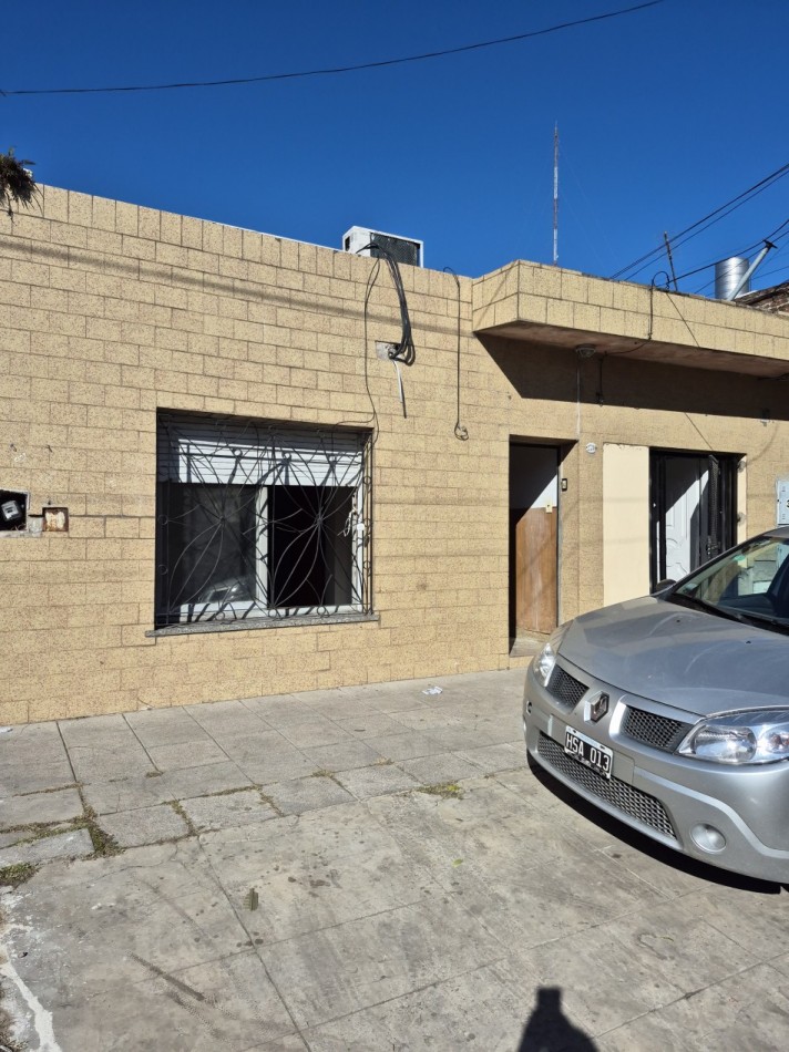 ALQUILER - PH al frente 2 ambientes grande