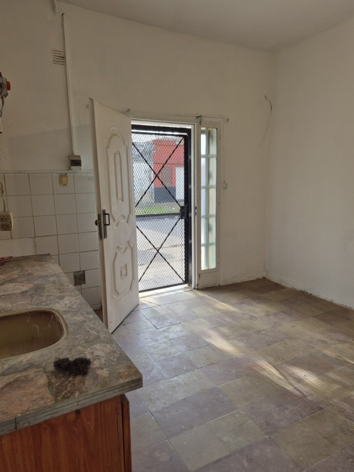 ALQUILER - PH al frente 3 ambientes