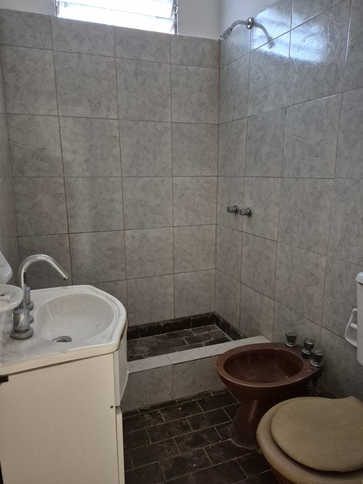 ALQUILER - PH al frente 3 ambientes