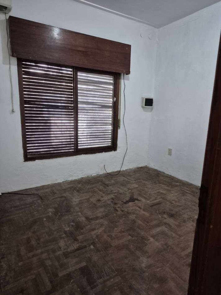 ALQUILER - PH al frente 2 ambientes grande