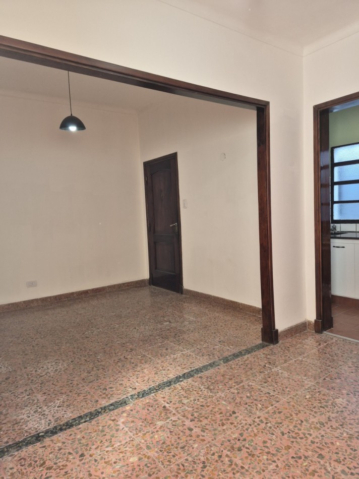 VENTA - PH 2 ambientes amplio