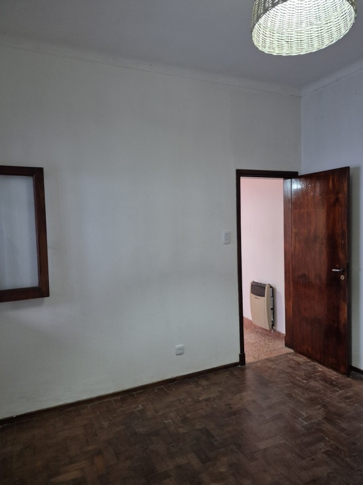 VENTA - PH 2 ambientes amplio