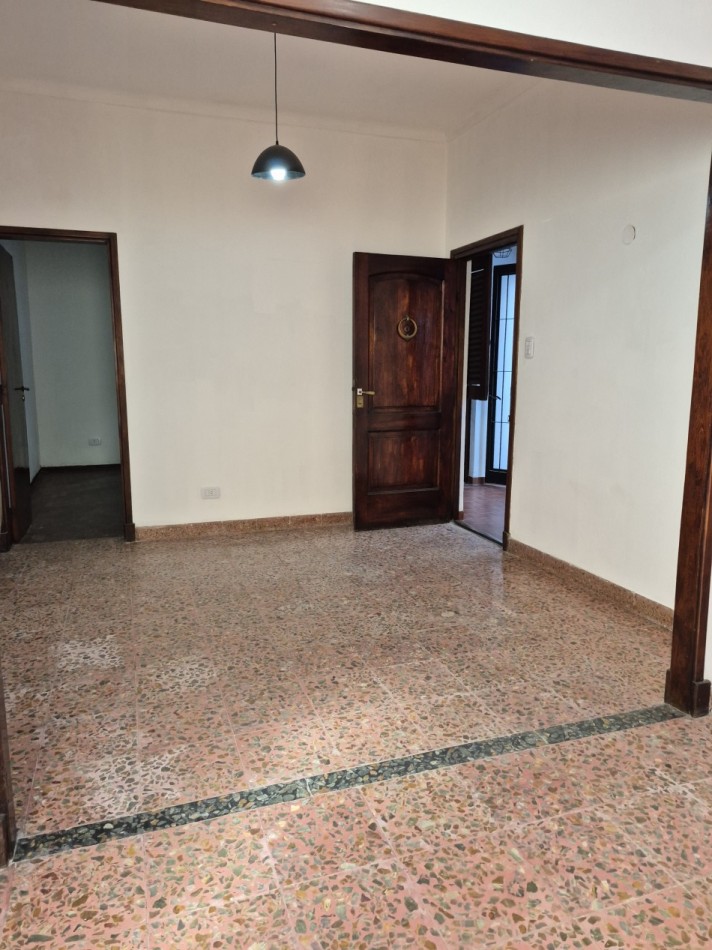 VENTA - PH 2 ambientes amplio