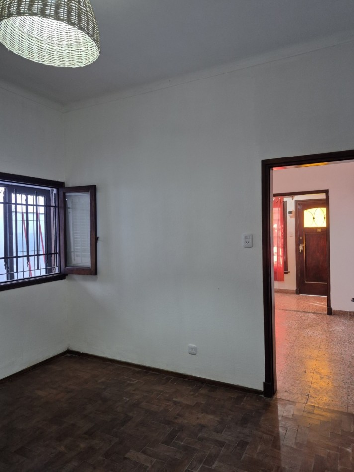 VENTA - PH 2 ambientes amplio