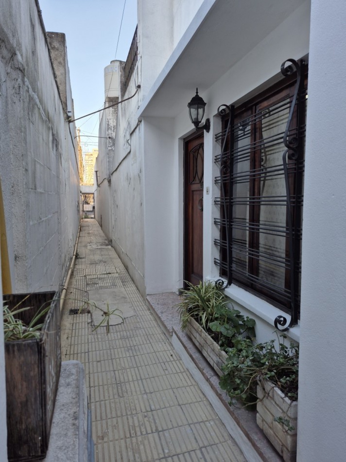 VENTA - PH 2 ambientes amplio