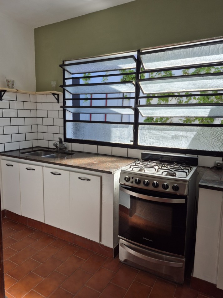 VENTA - PH 2 ambientes amplio