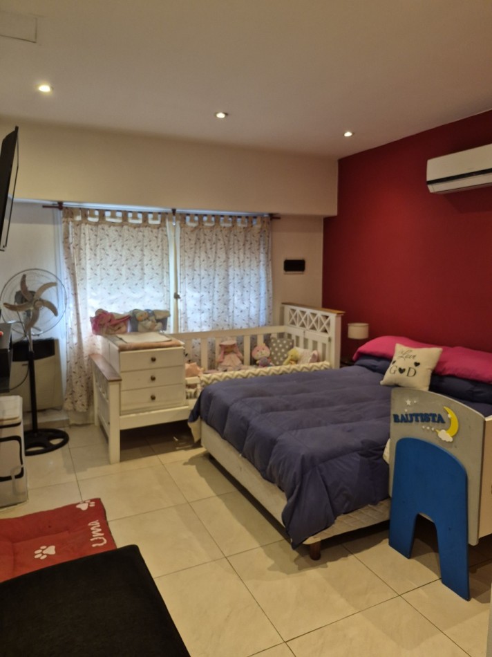 VENTA - CASA 6 ambientes con entrada individual