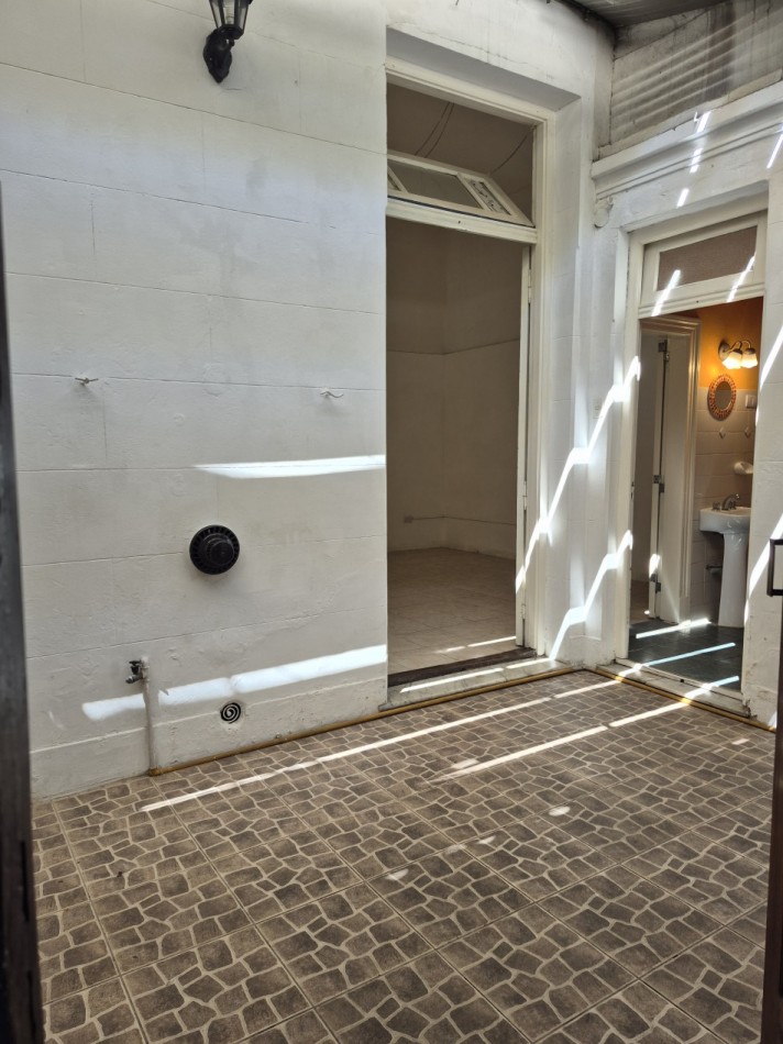 ALQUILER - PH 2 AMBIENTES