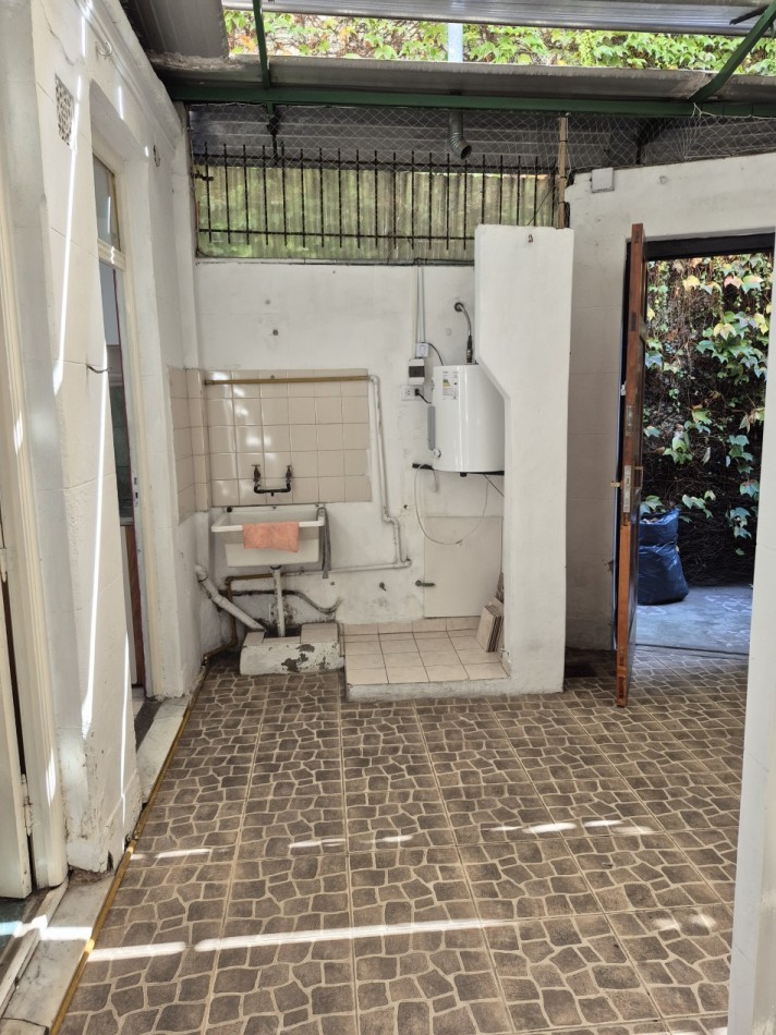 ALQUILER - PH 2 AMBIENTES