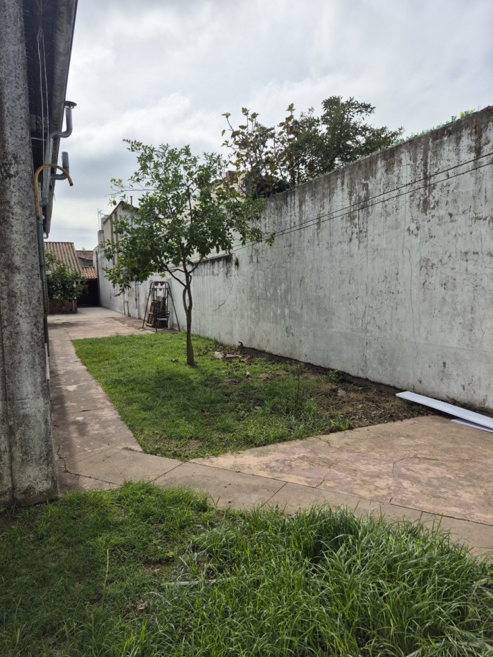 ALQUILER - AMPLIO PH 2 AMBIENTES CON PATIO