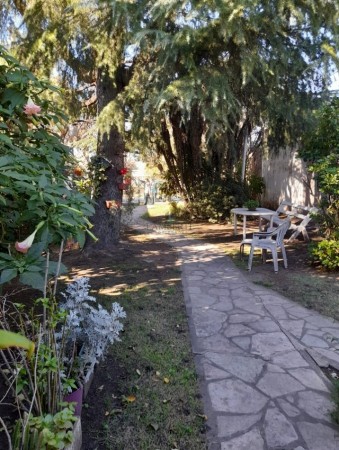 VENTA - CASA 3 AMBIENTES SOBRE AVENIDA