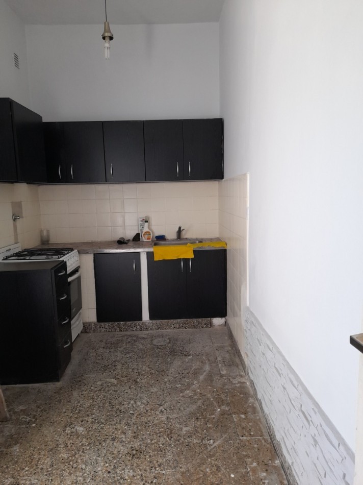 ALQUILER - PH 3 AMBIENTES A METROS DE ALSINA