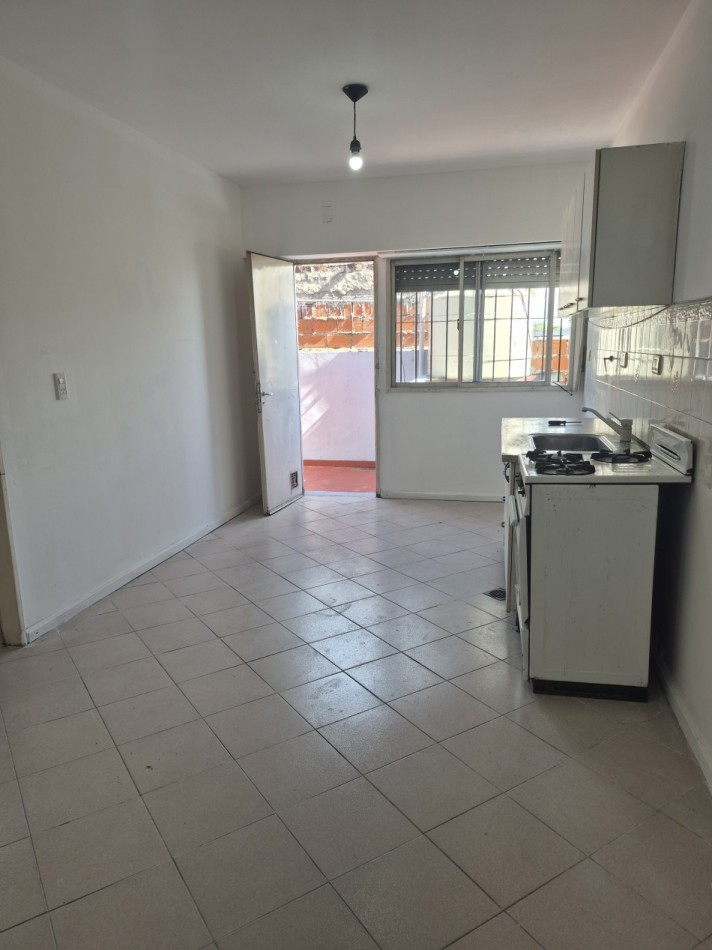 ALQUILER Departamento 2 ambientes