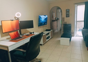 VENTA Departamento 2 ambientes con cochera y patio