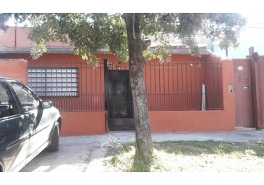 VENTA Casa para dos familias