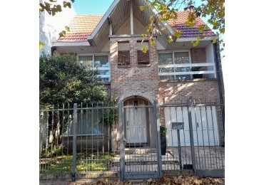 VENTA - CHALET EN ALVEAR CHICO