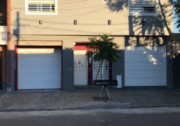 VENTA-DUPLEX 3 AMBIENTES CON PATIO Y COCHERA