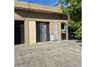 ALQUILER - PH al frente 3 ambientes